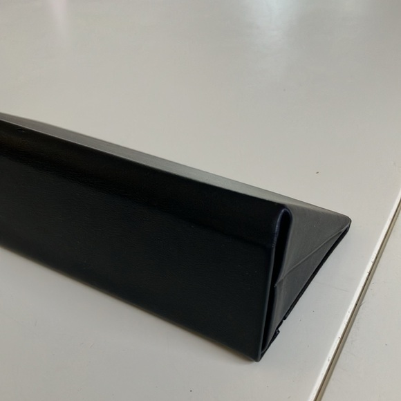 Vintage 80s CHRISTIAN DIOR GLASSES CASE LEATHER VELVET LINED BOX - Picture 7 of 8